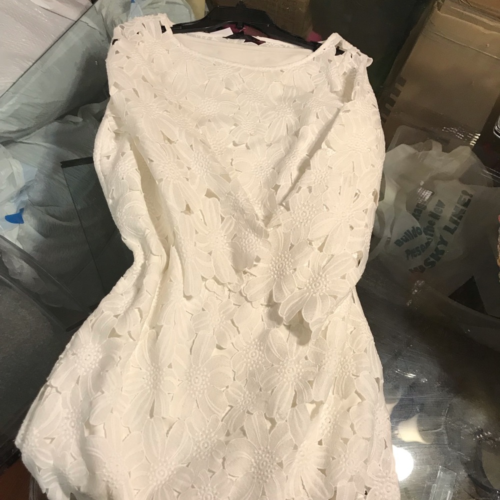 Dress - Picture 3 of 4